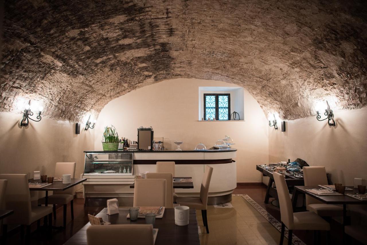 Palazzo Candida B&B Gerace Exterior photo
