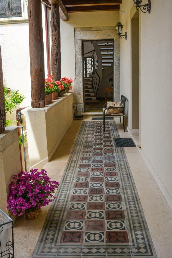 Palazzo Candida B&B Gerace Exterior photo