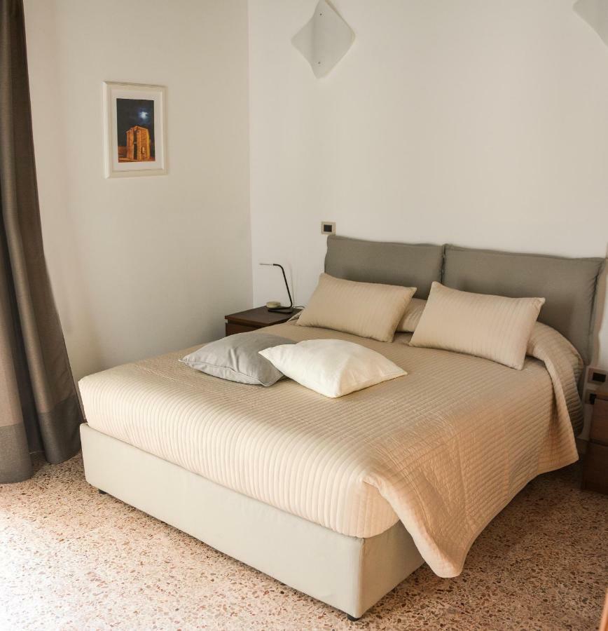 Palazzo Candida B&B Gerace Exterior photo